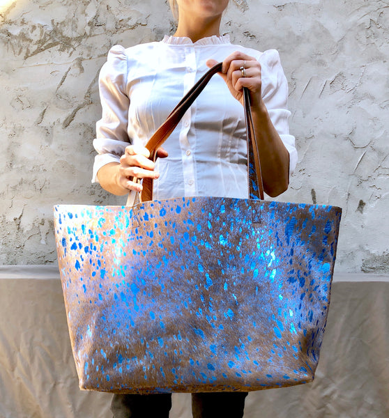 Extra large silver metallic cowhide leather bag 23”x 13”, Oversized work and travel computer bag
